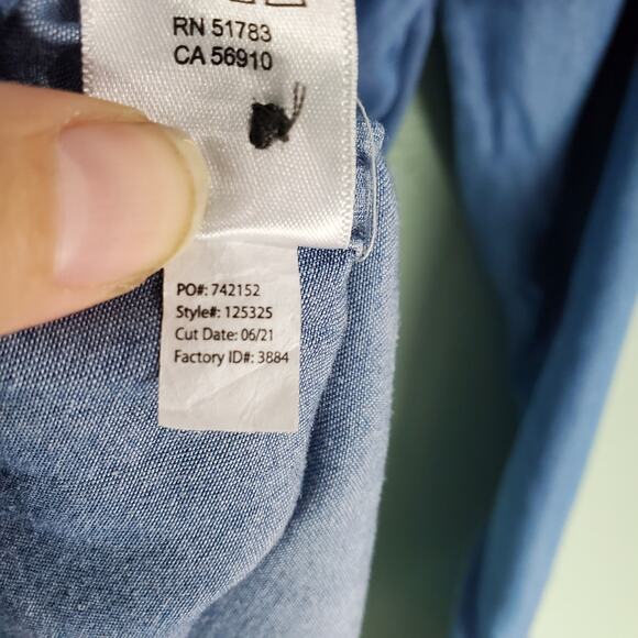 Maurices Womens Plus Size Denim Chambray Lace Up Top Size 2X - Picture 7 of 7